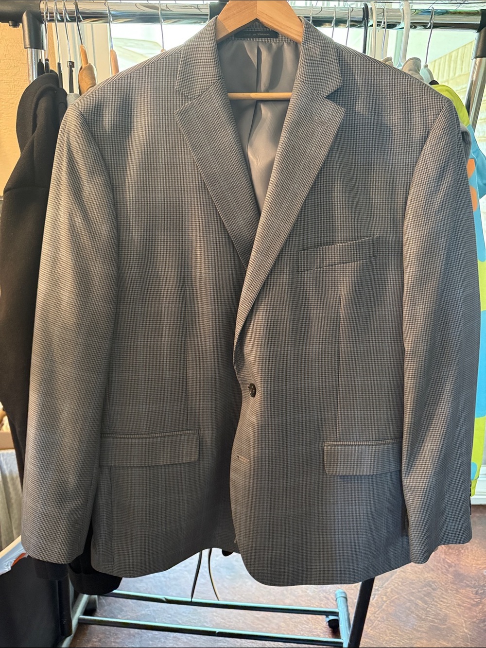CHAPS Classic Men's Gray Blazer - Modern Tailored Fit